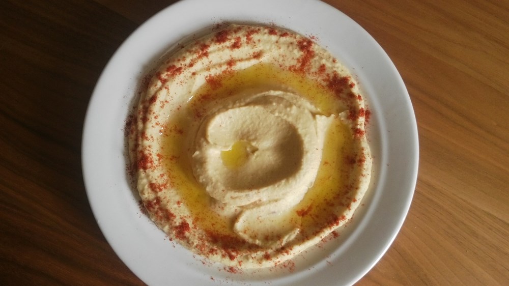 HUMMUS